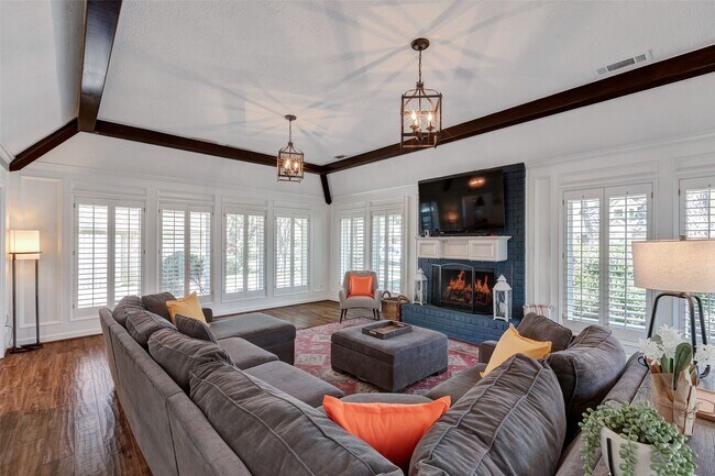 Building Photo - 9527 Enstone Cir