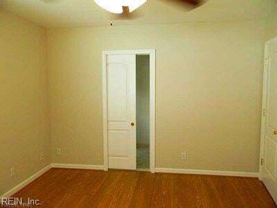 Building Photo - 2233 Paris St