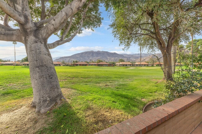 Building Photo - 17 Lugo Dr