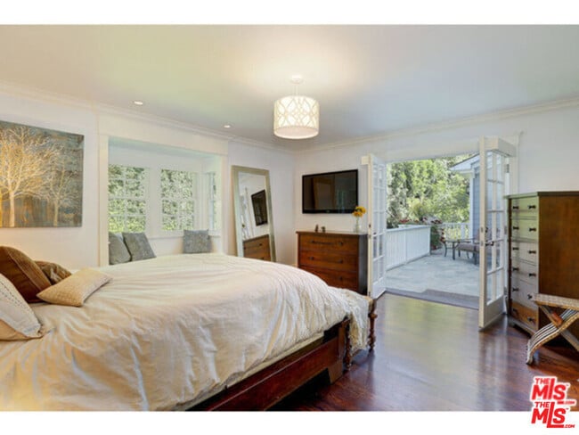 Building Photo - 334 Oceano Dr