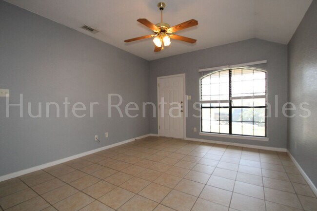 Building Photo - 3007 Dannen Ct