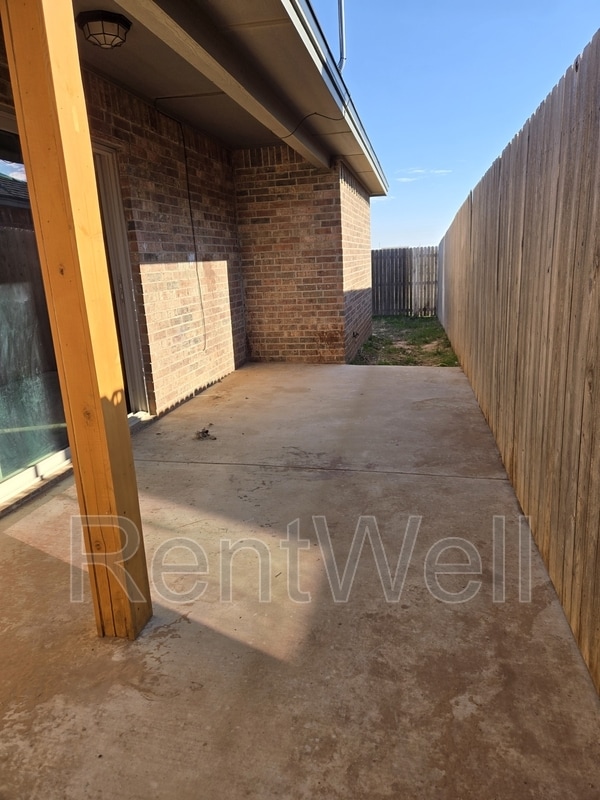 Building Photo - 17815 Private Rd 2160