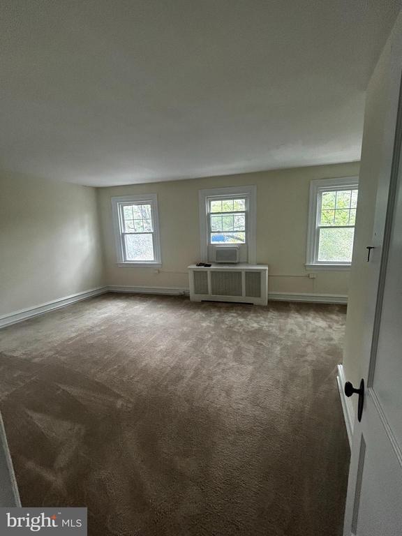 Building Photo - 237 Haverford Ave