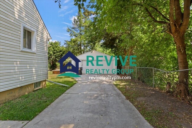 Building Photo - 20534 Dalby
