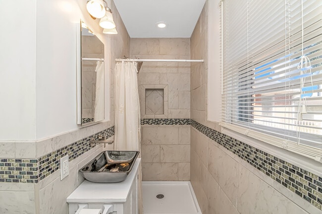 Building Photo - 1303 SC-90