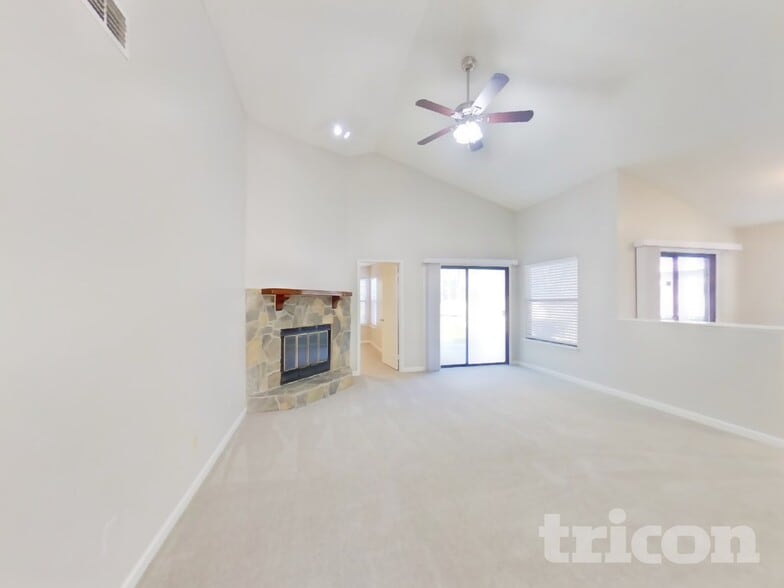 Building Photo - 2346 Blossom Ridge Dr N