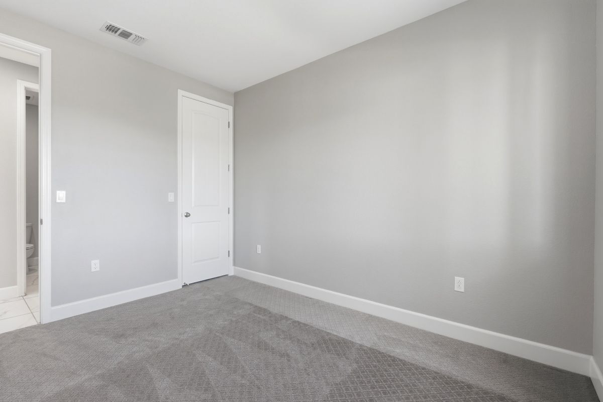 Building Photo - 453 Diamond Peak Ln