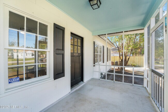 Building Photo - 4340 Hercules Ave