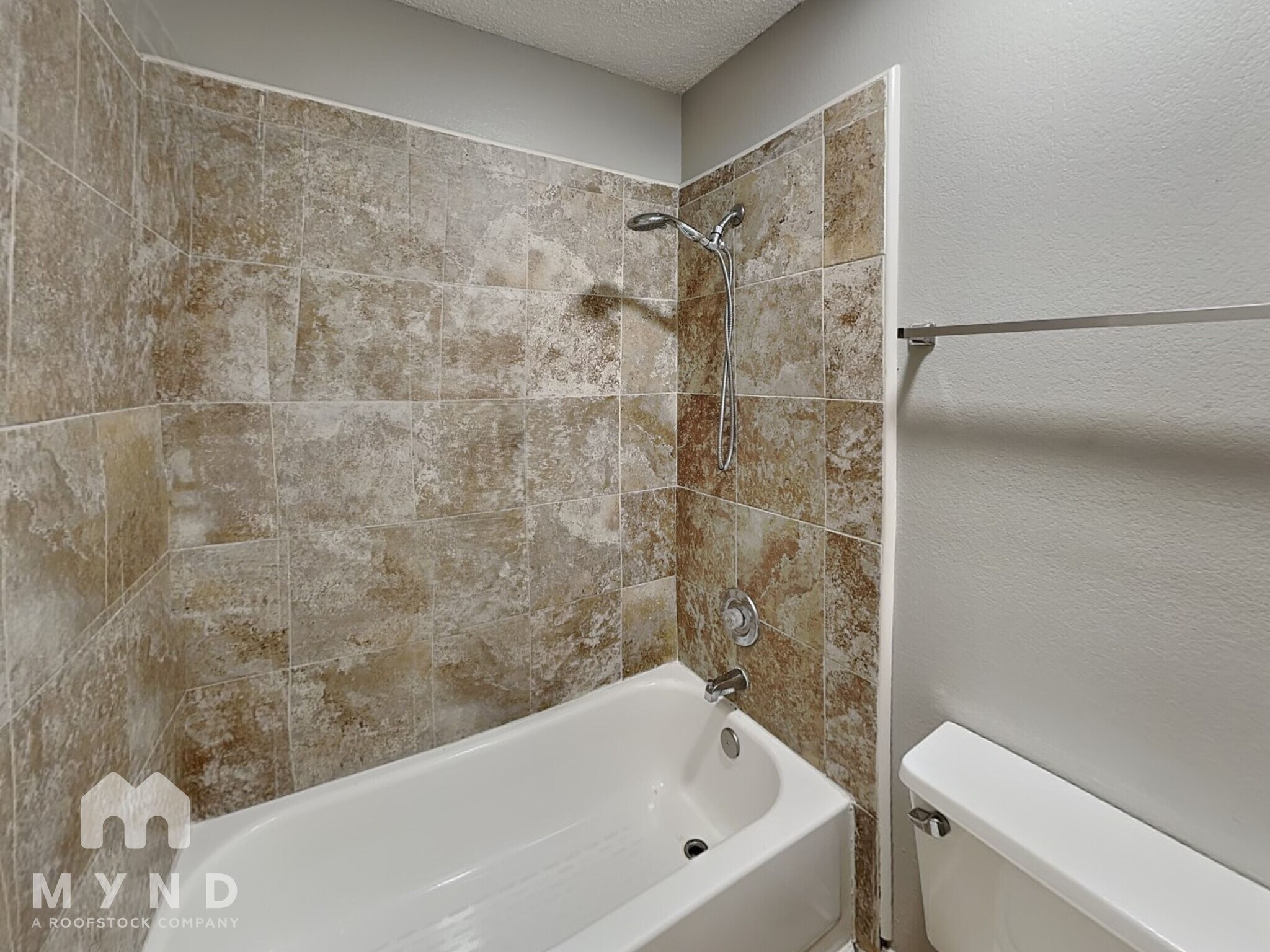 Building Photo - 837 Collins Blvd