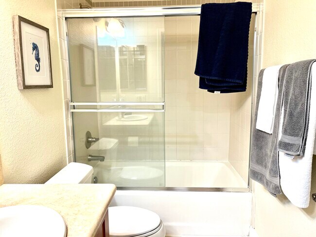 Building Photo - 8604 Via Mallorca