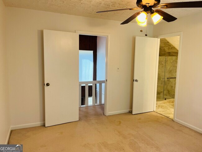 Building Photo - 2289 Roscoe Rd