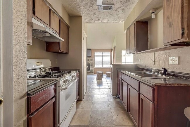 Building Photo - 3627 Wirksworth Dr