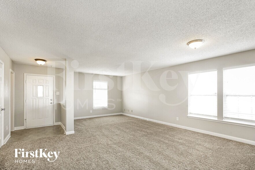 Building Photo - 8744 Orchard Grove Ln