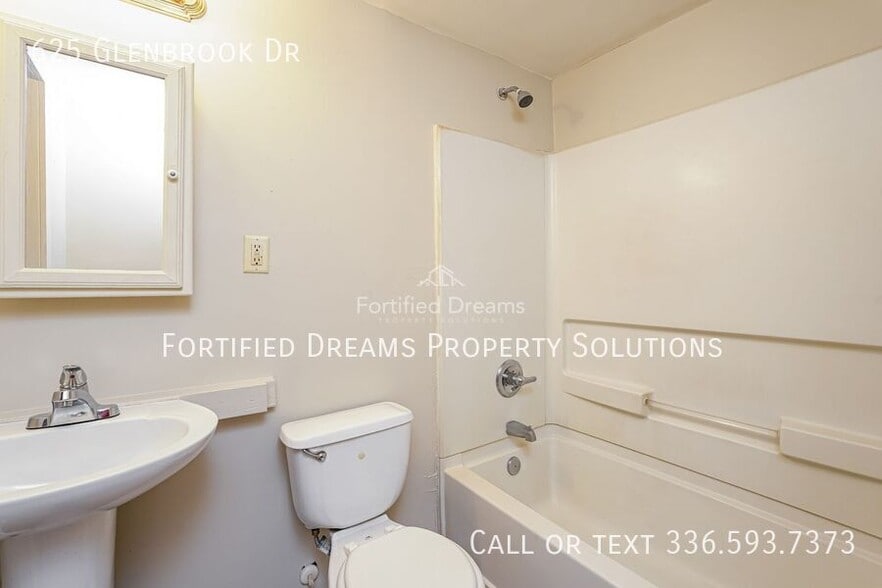 Building Photo - 625 Glenbrook Dr