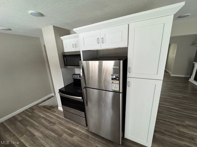 Building Photo - 7500 Lakeshore Blvd