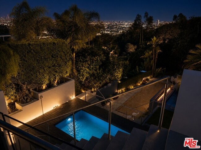 Building Photo - 8380 Hollywood Blvd