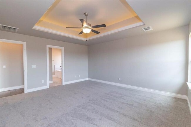 Building Photo - 3140 Drake Crest Dr