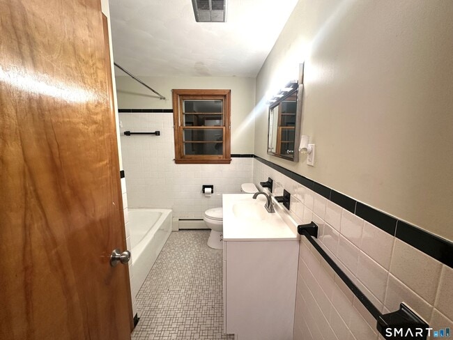 Building Photo - 138 Carroll St