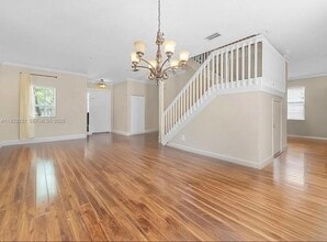 Building Photo - 168 Canterbury Pl