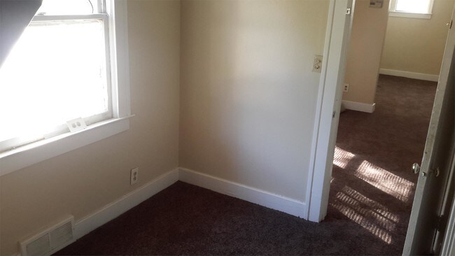 Building Photo - 4607 Marseilles St