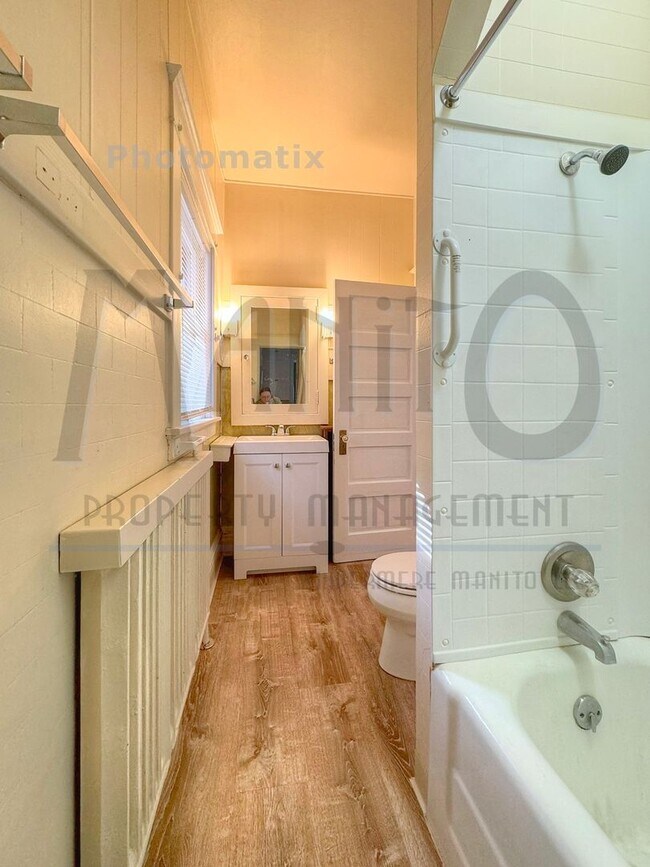 Building Photo - 602 E 23rd Ave