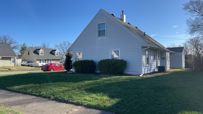 Building Photo - 4230 Reading Rd