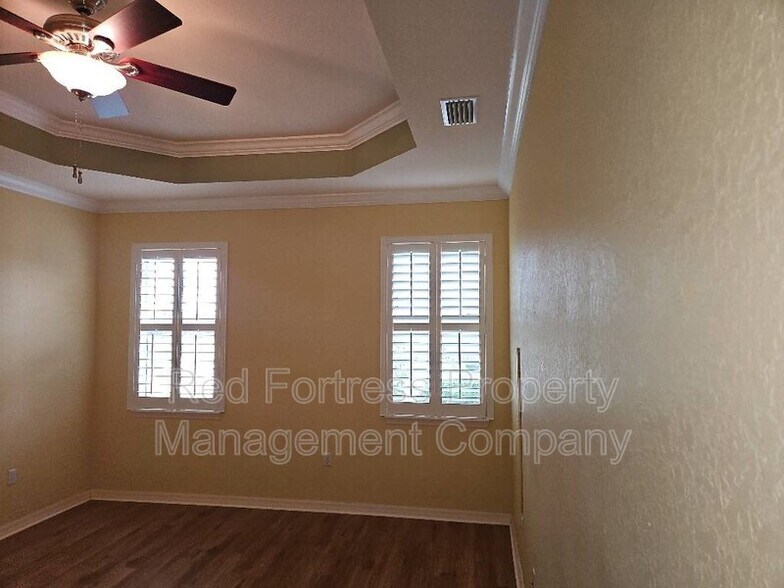 Building Photo - 1775 Scarlett Ave