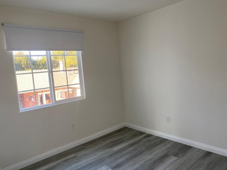 Building Photo - 10947 Exposition Blvd