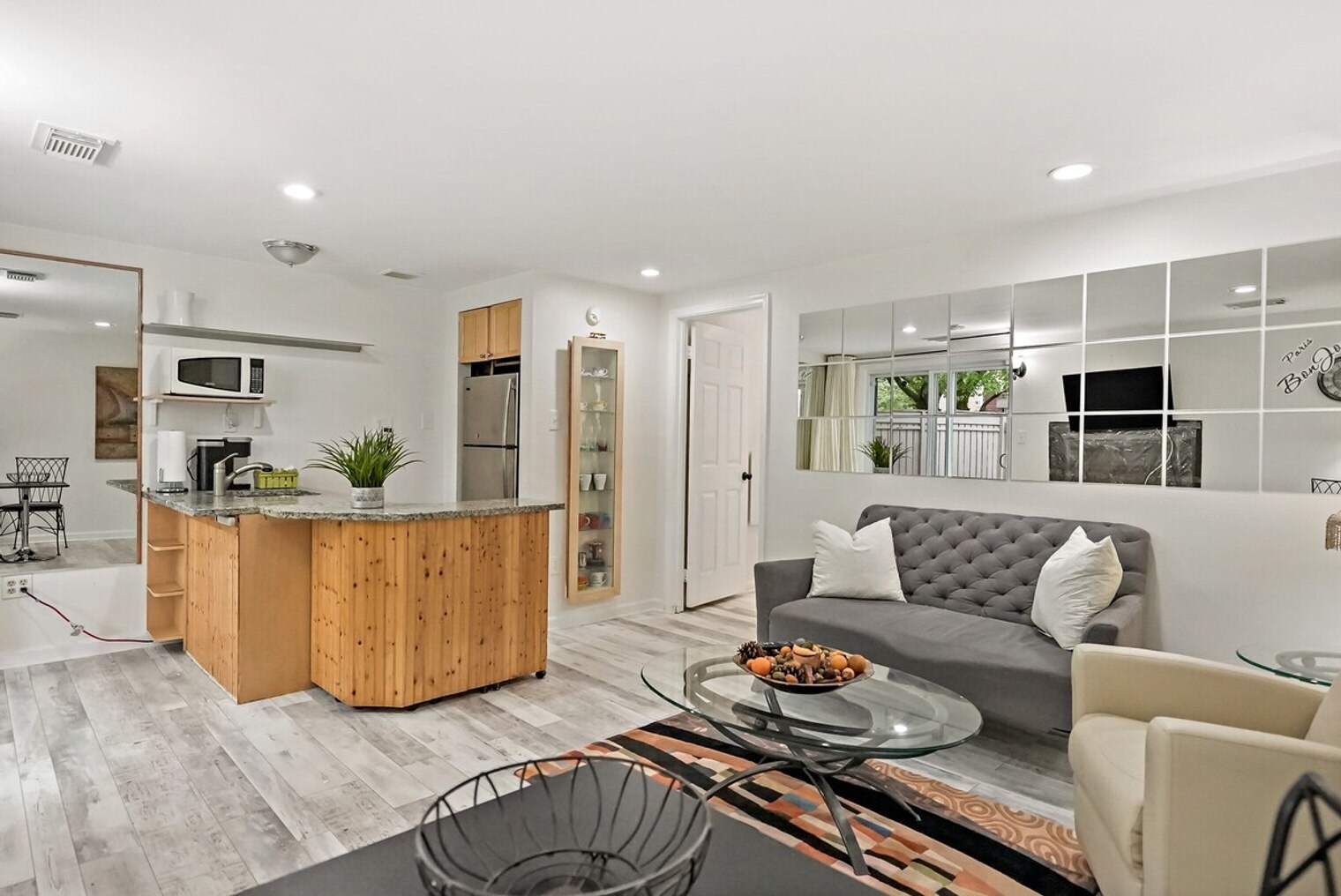Building Photo - 2320 Hunters Square Ct