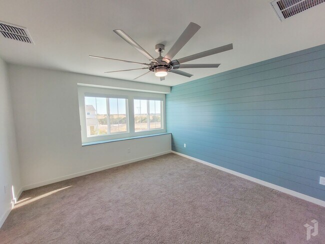 Building Photo - MOVE IN SPECIALL!!! $500 OFF FIRST MONTH'S...