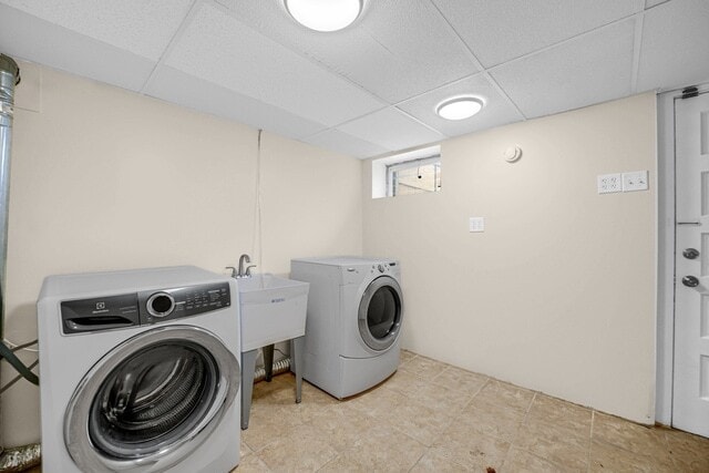 Building Photo - 7520 W Carmen Ave