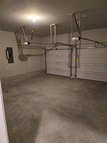 Building Photo - 3808 Malibu Dr