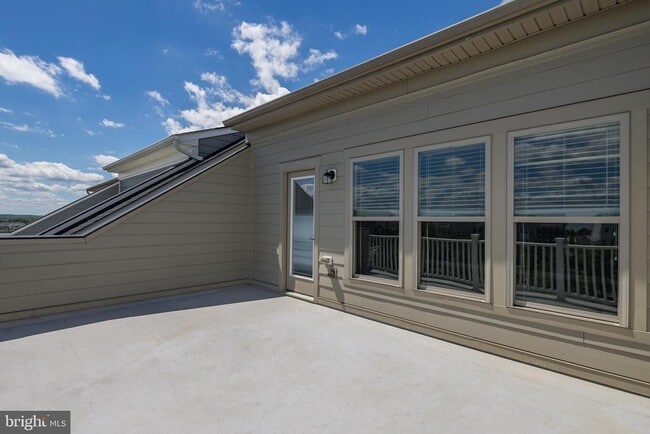 Building Photo - 1705 Cottonwood Grove Rd