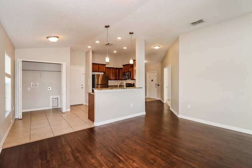 Building Photo - 1339 Pasadena Bloom Ln