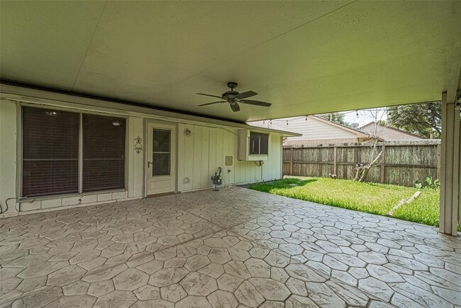 Building Photo - 6907 Yardley Dr