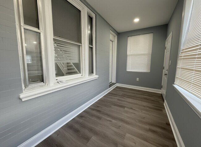 Building Photo - 1010 S Ithan St