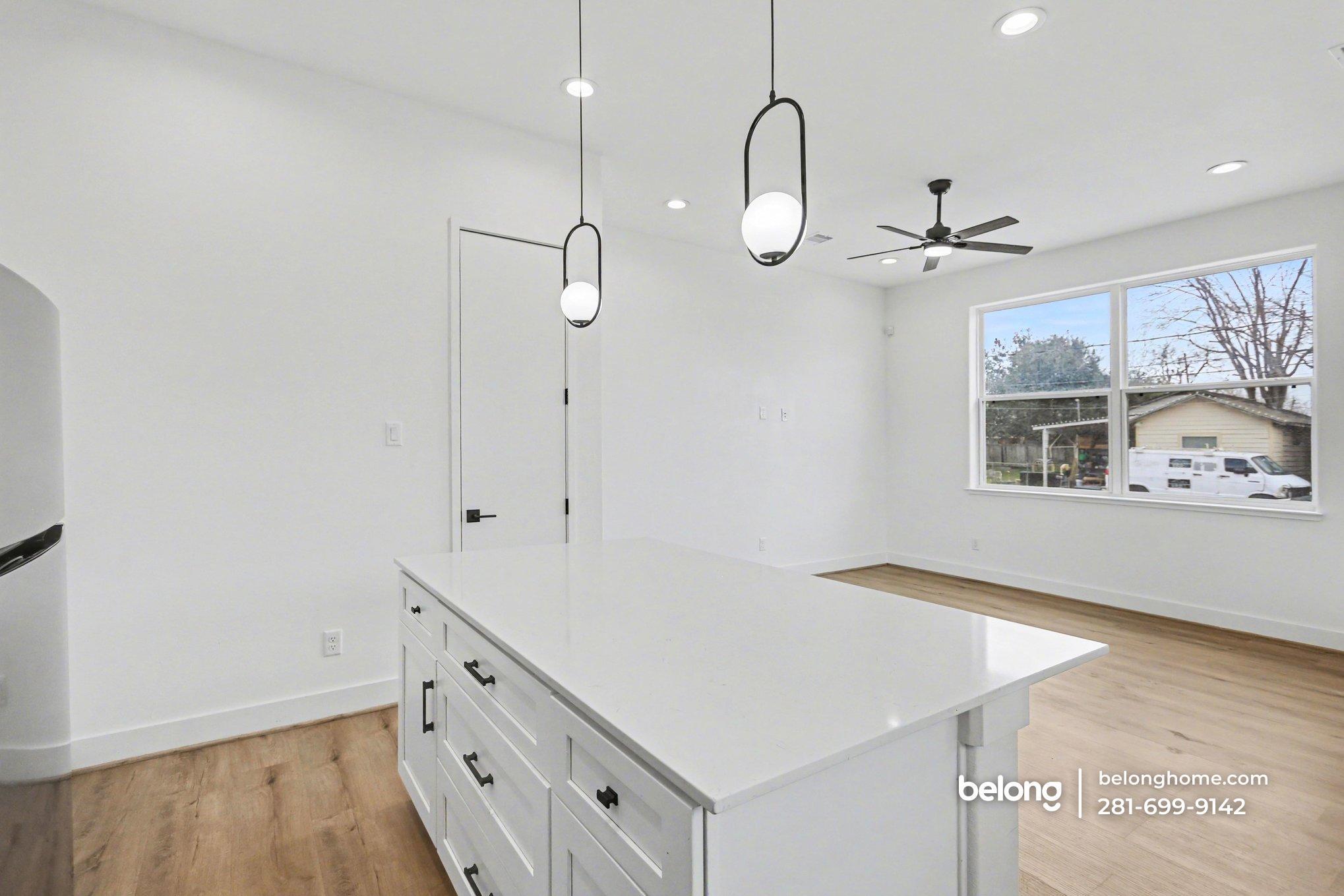 Building Photo - 203 Danna Ln