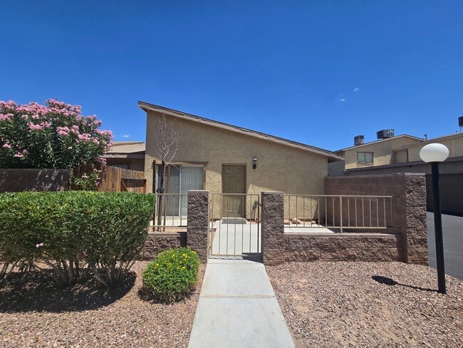Primary Photo - 2200 Short Pine Dr