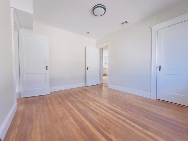 Building Photo - 82 Elmer Rd