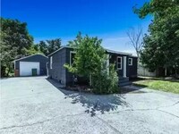 Building Photo - 4 Bed 2 Bath in North Spokane w/ Detached ...