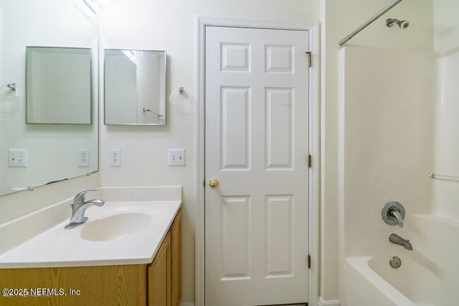 Building Photo - 10550 Autumn Trace Rd