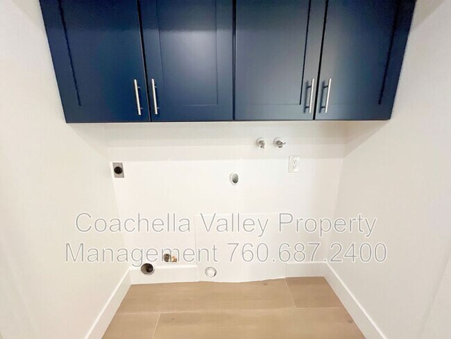 Building Photo - 73525 Shadow Mountain Dr