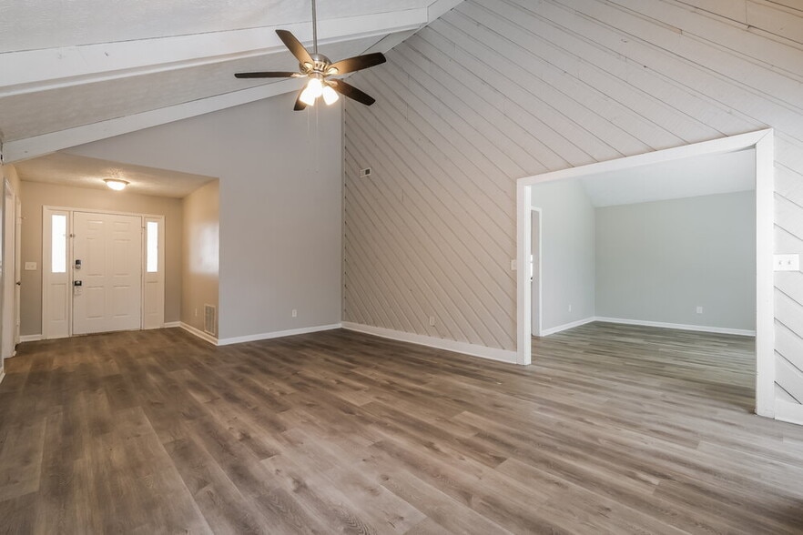 Building Photo - 8983 Habersham Dr