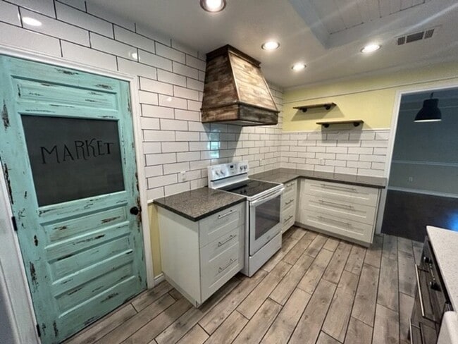 Building Photo - Farmhouse Vibes in Robinson Texas