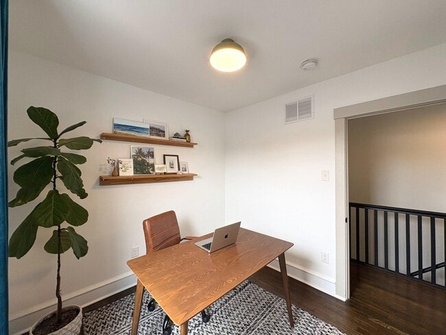 Building Photo - 4625 Silverwood St
