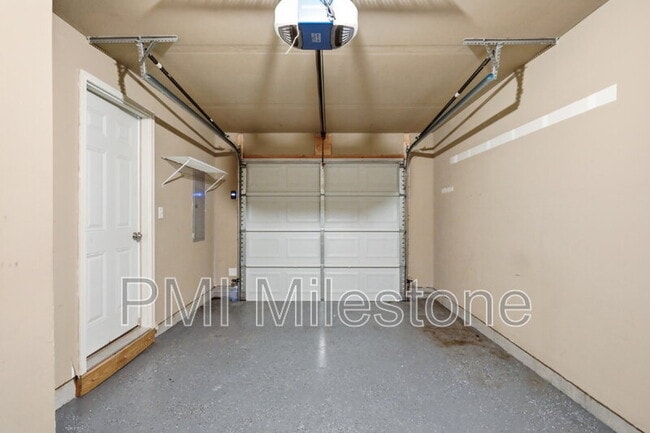 Building Photo - 100 Bertelli Ct