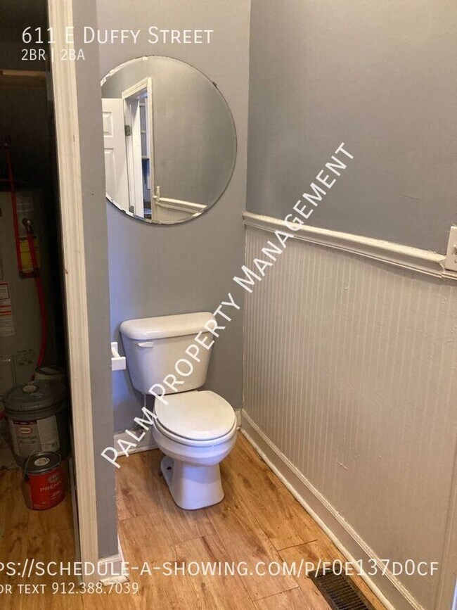 Building Photo - MOVE IN SPECIAL $250.00 OFF 1st Month's Rent- 2 bedroom, 1.5 bath apartment with W/D unit and sha...