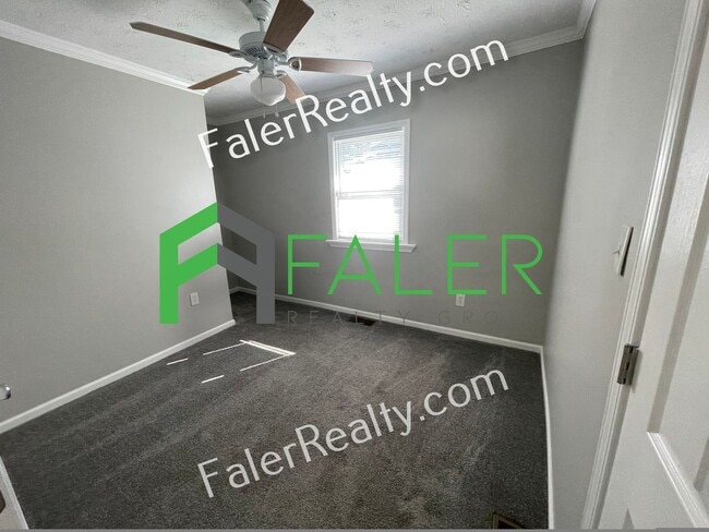 Building Photo - Spotless 2-Bedroom Updated Home