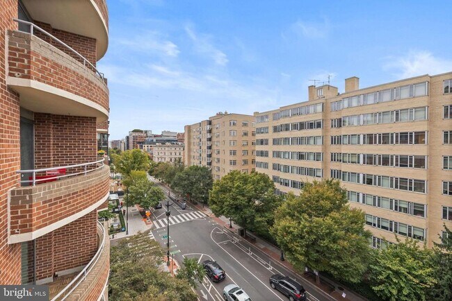 Building Photo - 1401 17th St NW