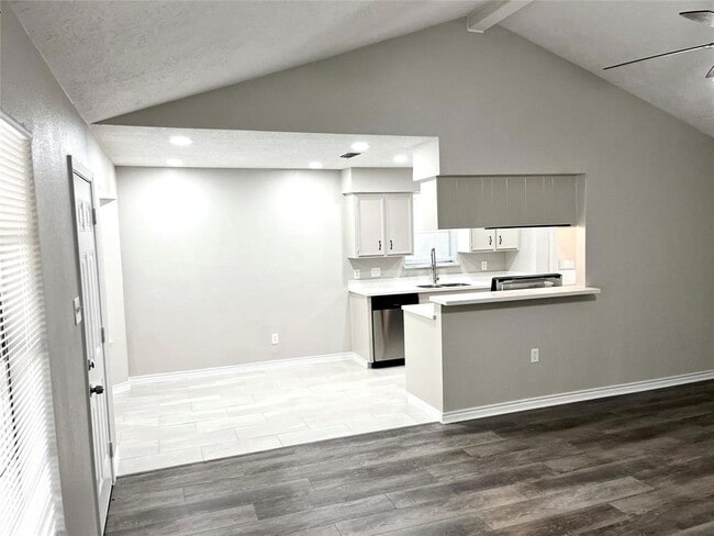 Building Photo - 11806 Kirknoll Dr